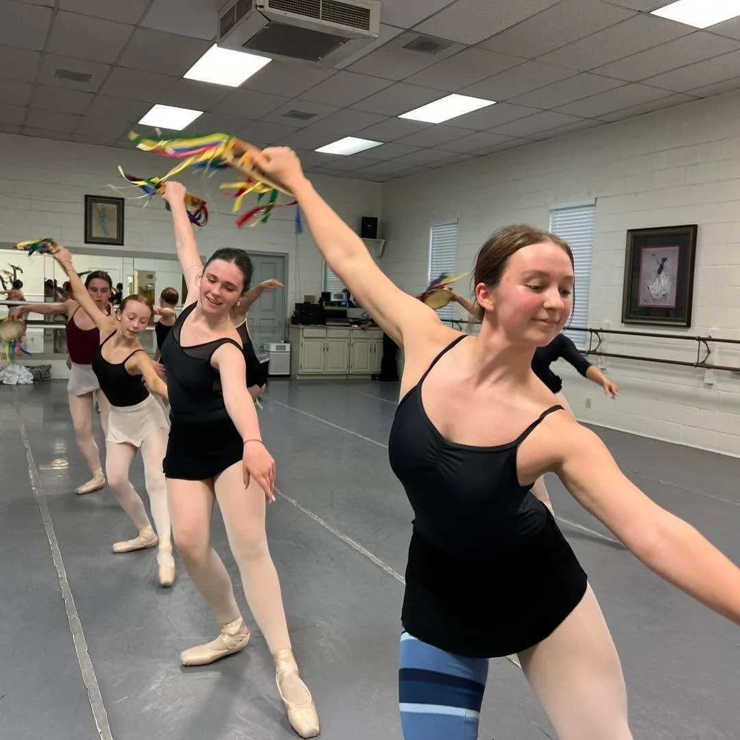 Some Grand Tarantelle energy to start your day! ❤️💙💛💚

Be sure to see this lively dance this Saturday at the Spring Concert!

Get your tickets at DeltaFestivalBallet.com. 

The Spring Concert is a mixed bill featuring excerpts from The Sleeping Be