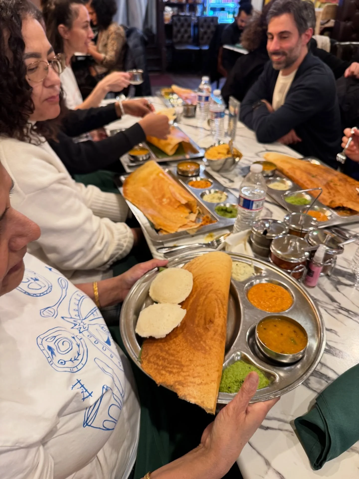 The love and passion Asha @asharaoyoga has for food, Ayurvedic medicine &amp; her students brought us all together last night to experience South Indian cuisine through her eyes (and our bellies 😂). 

So grateful for Asha and all the wisdom and medi