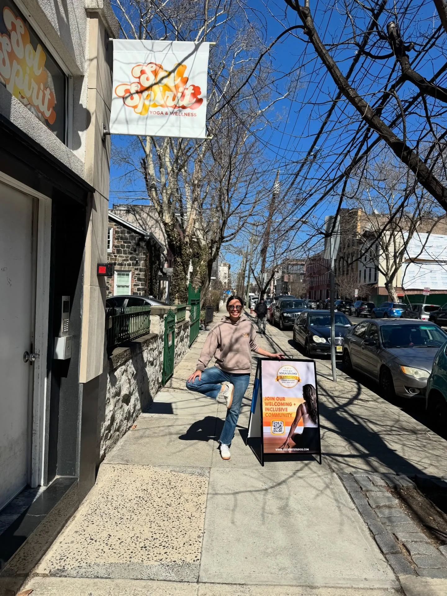 A few bruises today, but lots of love! 💛

I was hands on today creating our new little sculpt space&hellip; something @meghanmills73 has been asking for for a while 😮&zwj;💨

My hands are feeling it, but my heart is so full.

Three years of being v