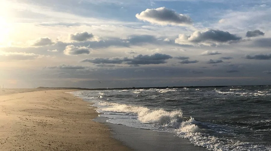 The shorline of Connecticut where Valarie now lives.