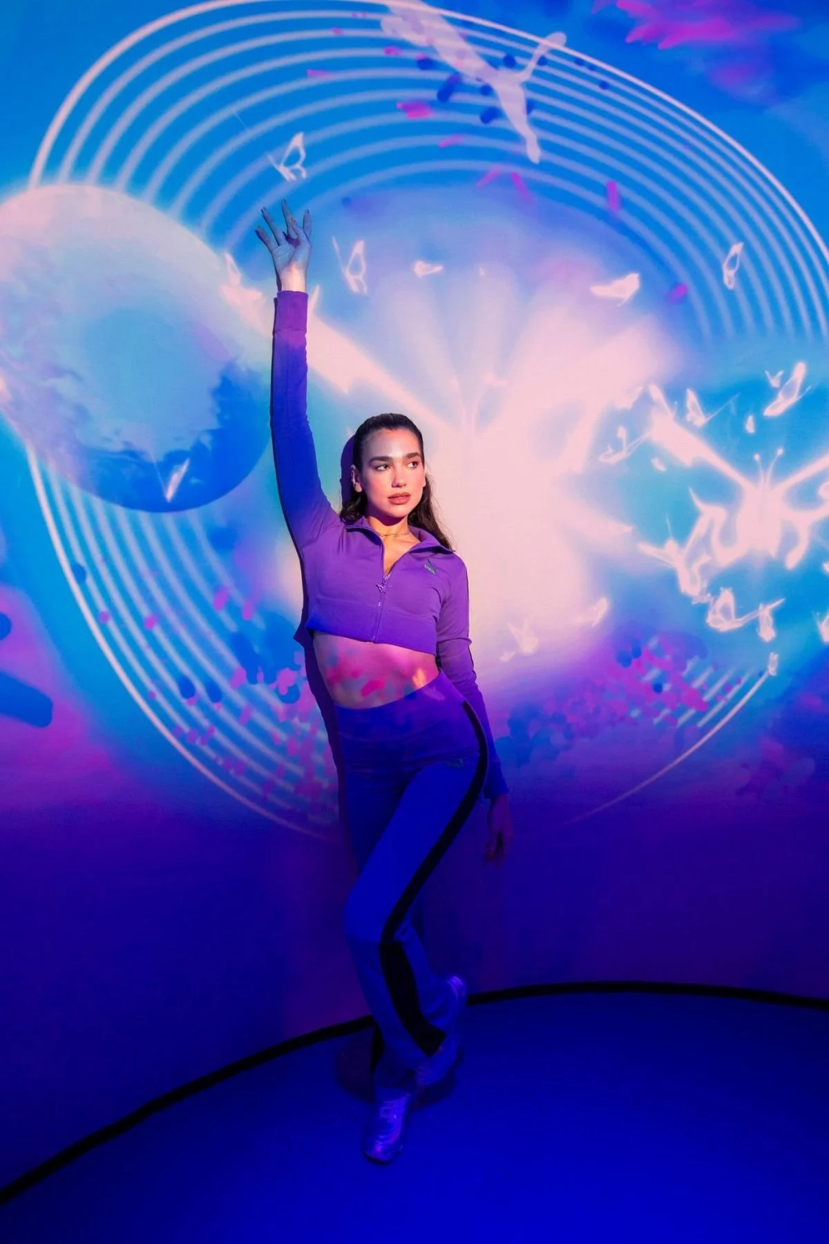 dua-lipa-at-flutur-x-puma-experience-at-michigan-avenue-in-chicago-07-28-2022-3.jpg