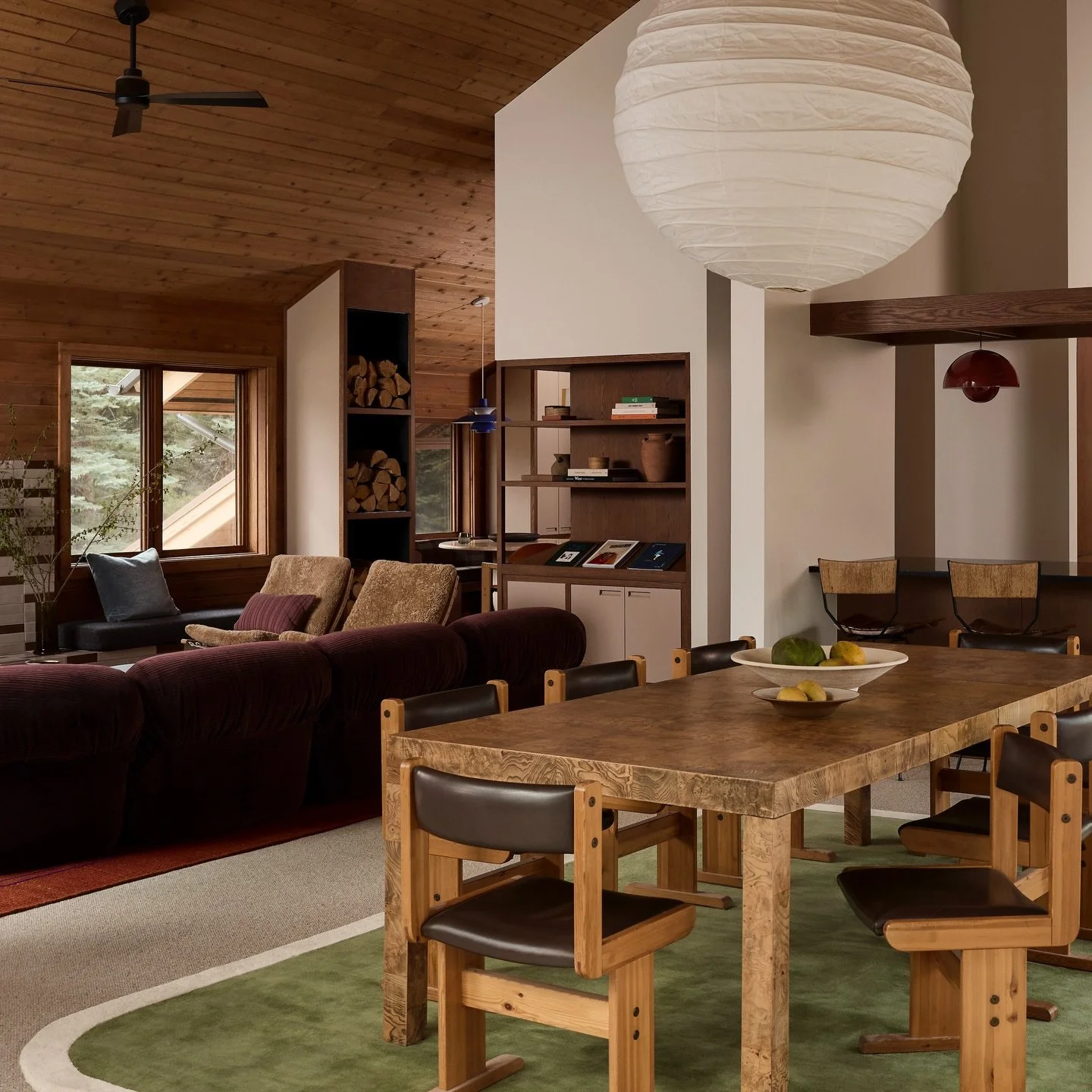 Our #yisunvalleyskihouse was made for hosting and gathering, perfect for the holiday season 🫶🏼

Design: @yondinteriors 
📷: @lissmabey ✨: @_jenpaul