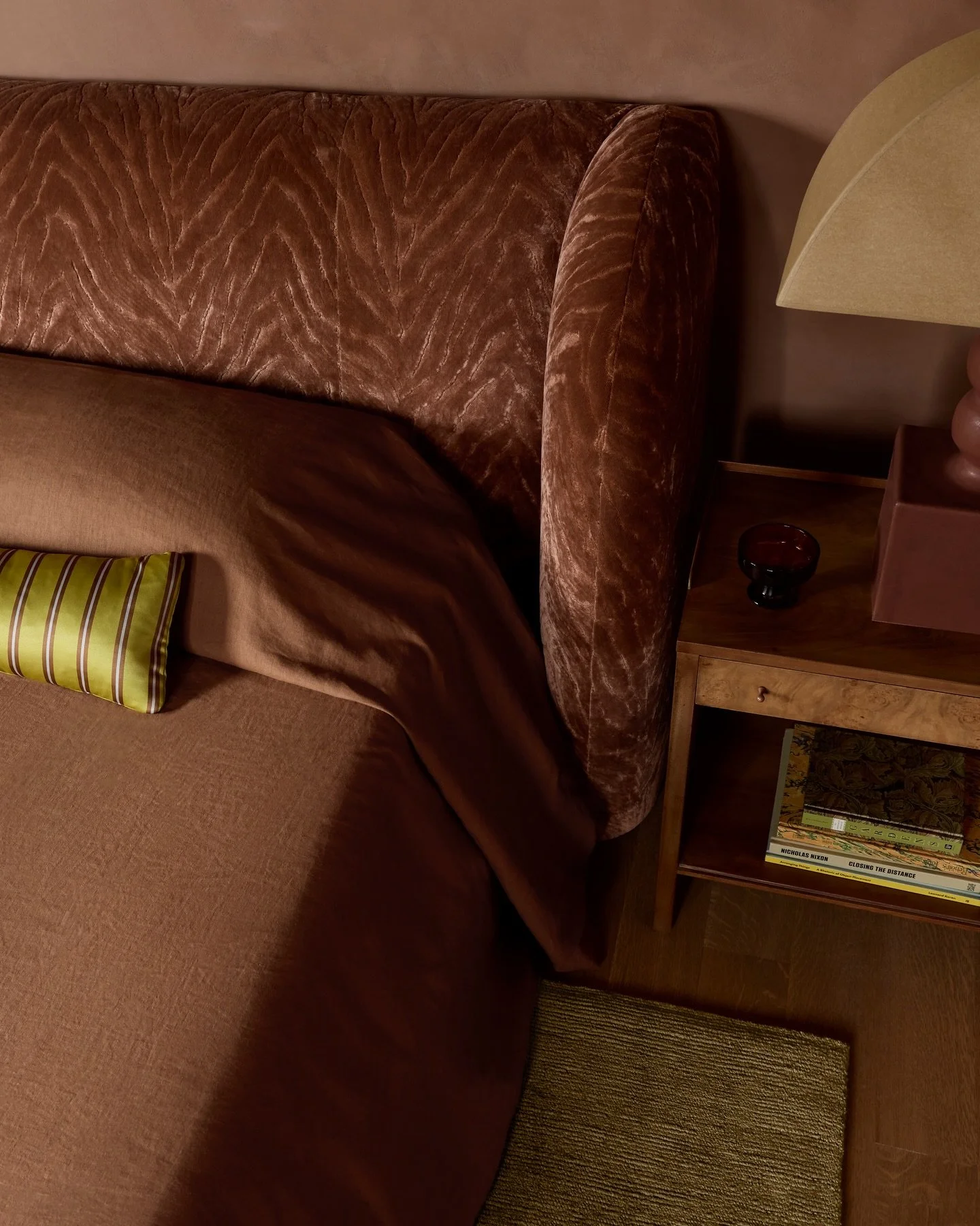 We&rsquo;ve got lots of fun work in progress, but we have to keep it under wraps for now (sorry!) &mdash; I promise, good things are coming 🌟

Design: @yondinteriors 
📷: @lissmabey