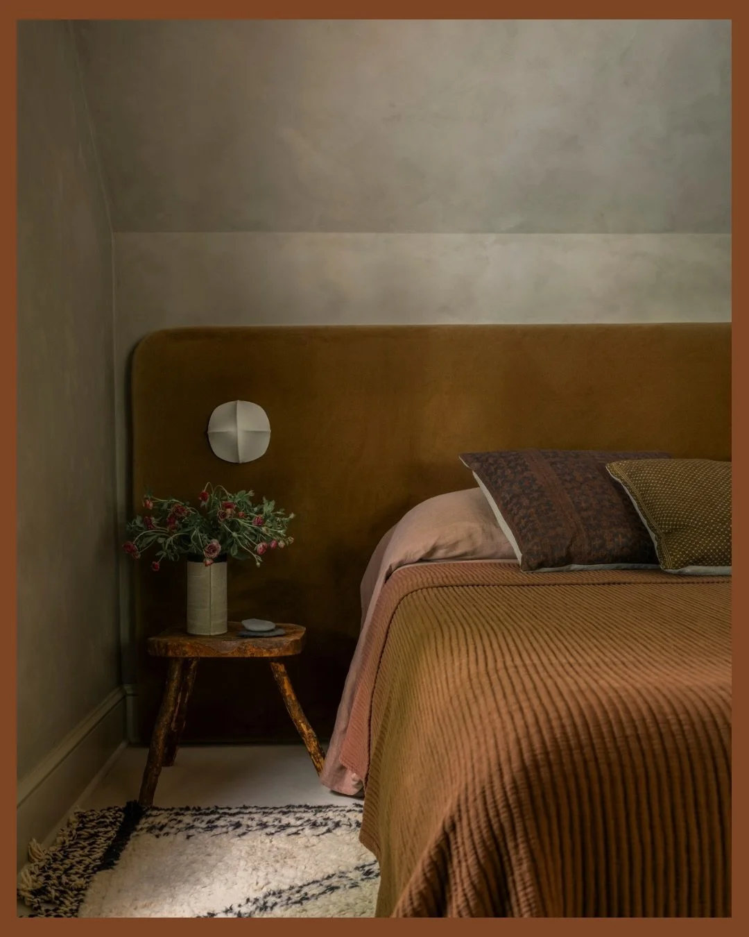 Continuing our fall series of revisiting some of our coziest projects from over the years. So far, we&rsquo;ve shared our Sun Valley Ski House and Cherry Creek Federalist, and this week we&rsquo;re heading to Long Lake, Minnesota, for our Wabi-Sabi C