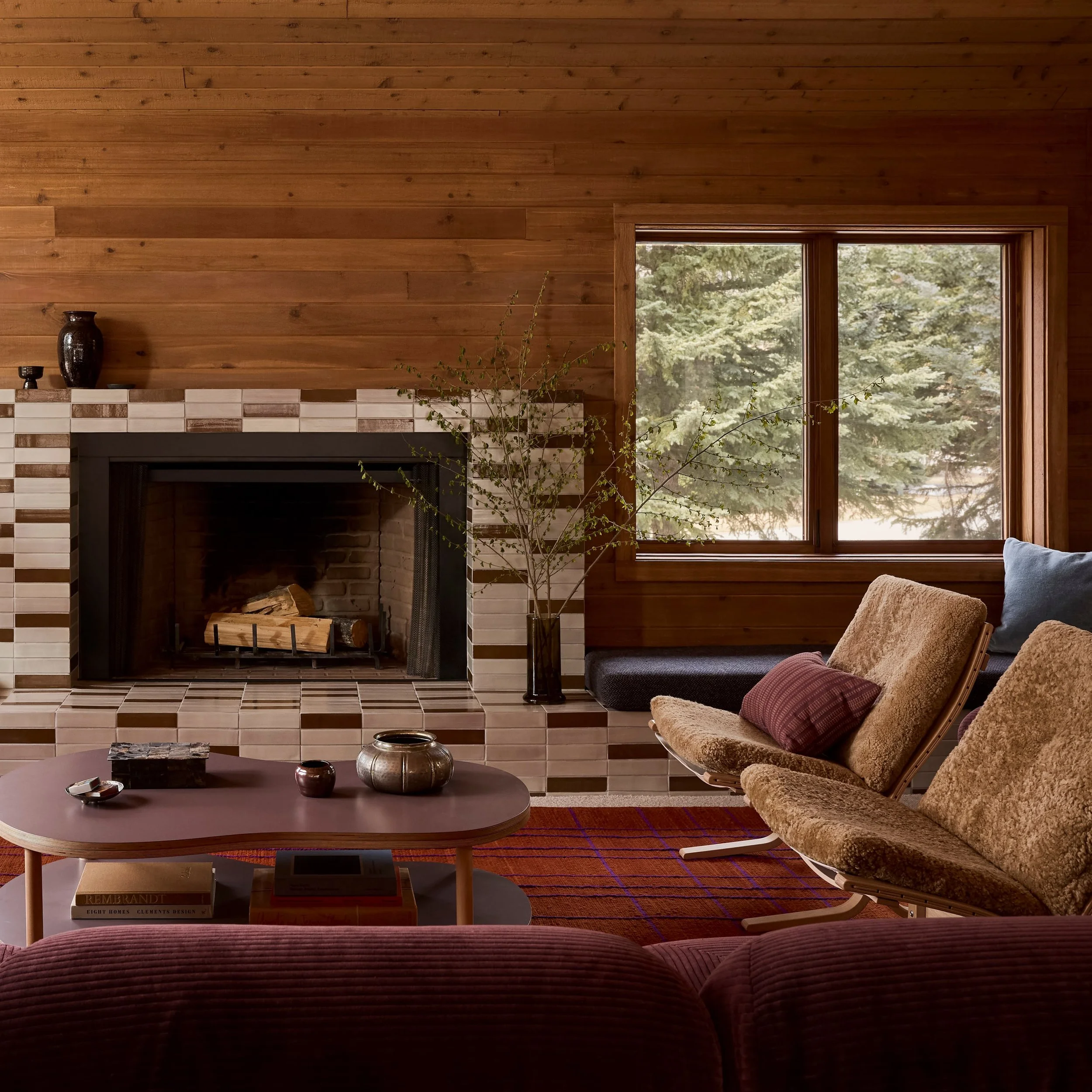 Cheers to cozy cabin season! Our #yisunvalleyskihouse is the perfect getaway all season long, but something just hits different as the weather turns. Yond has a few more cabins in the works, all with their own energy and vibe but still just as warm a