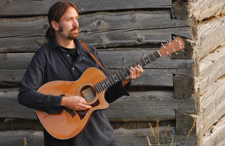 LIVE MUSIC: MATHIAS