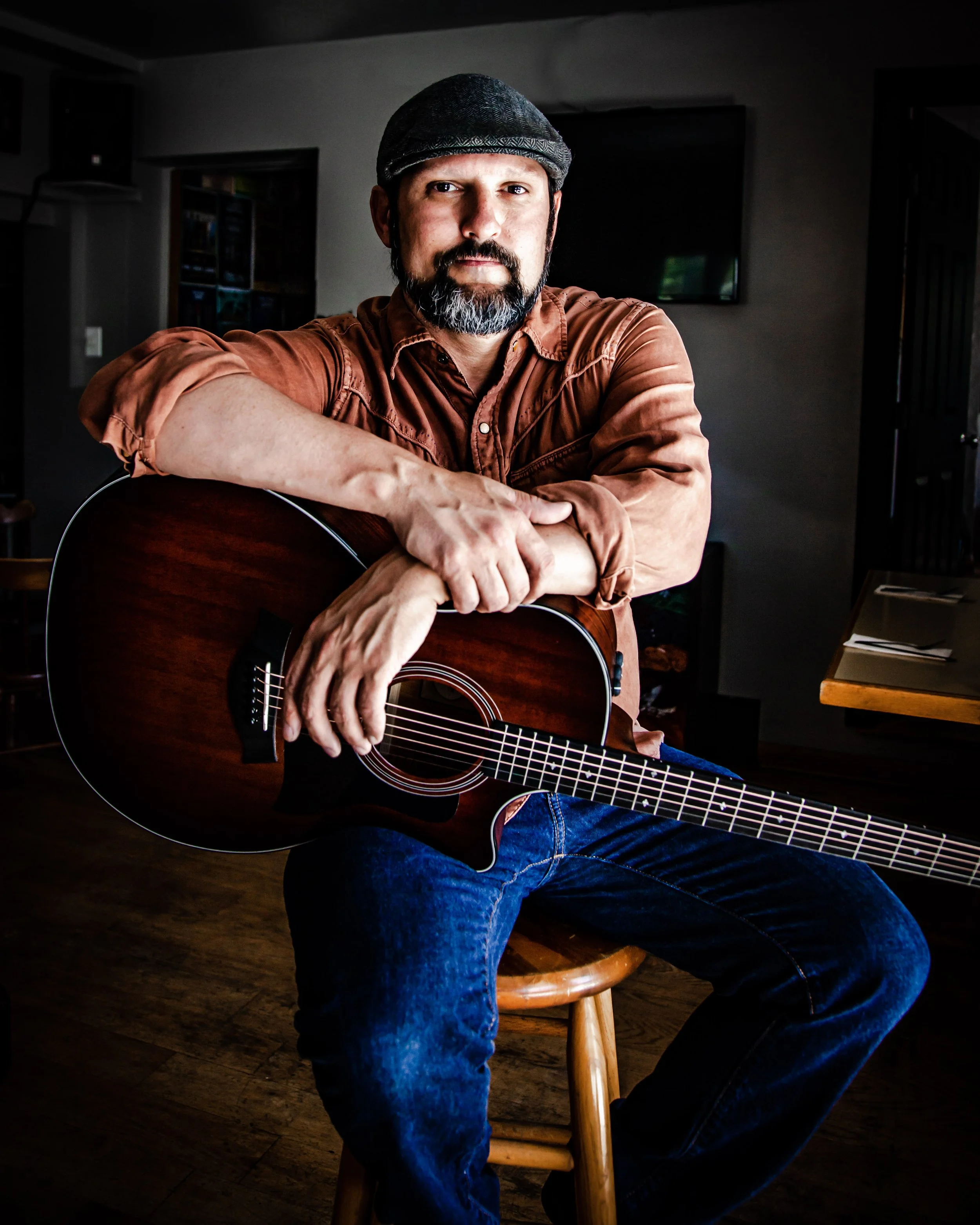 LIVE MUSIC: LUKE FLANSBURG