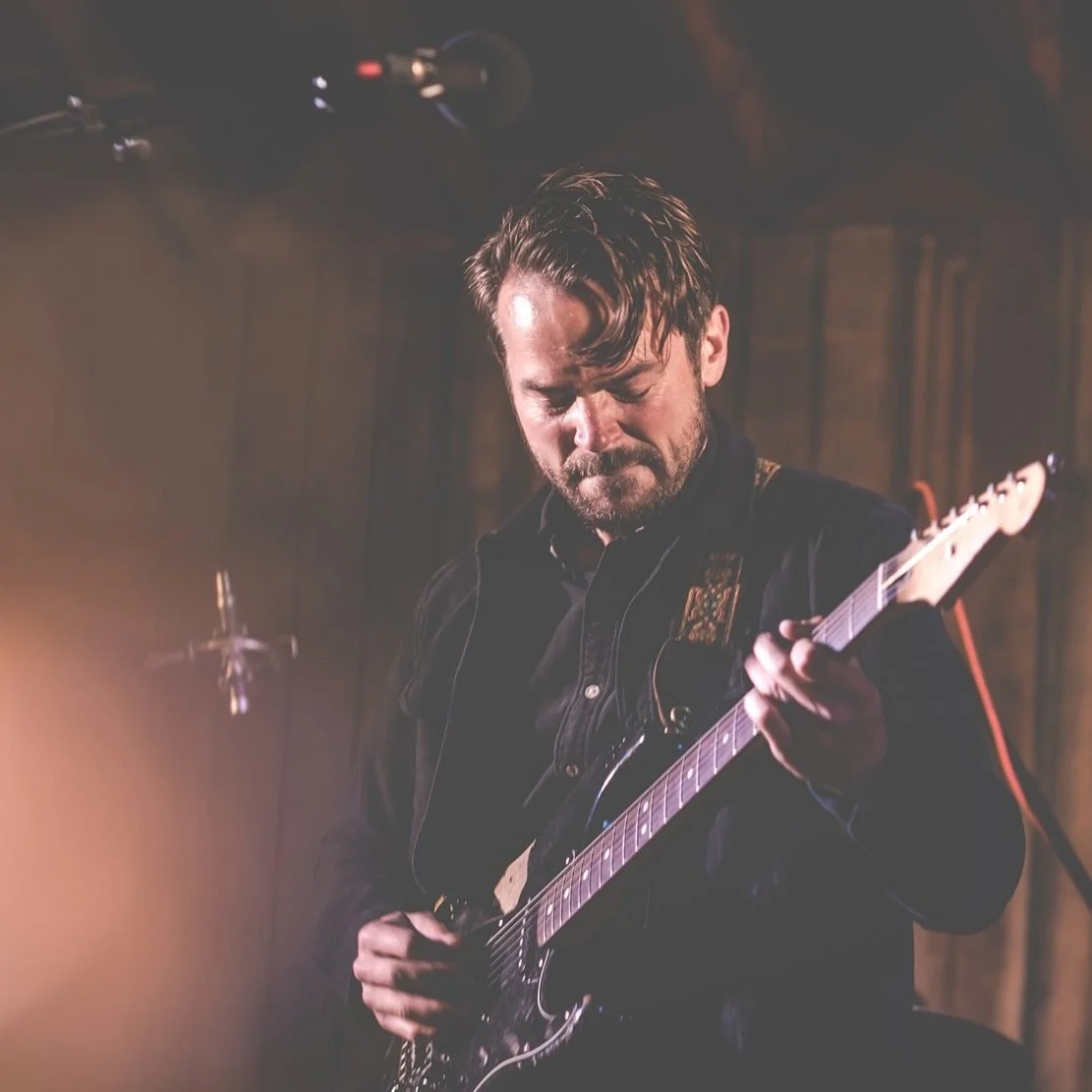 LIVE MUSIC: MIKE MURRAY