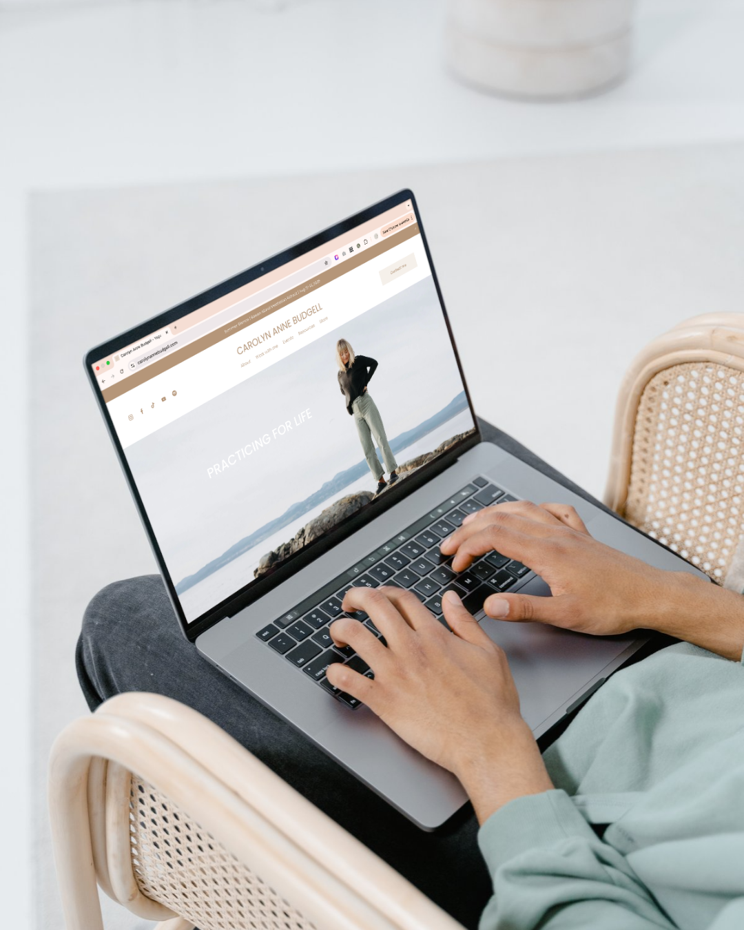 Saasil Ichil Studio Yoga Website Design .png