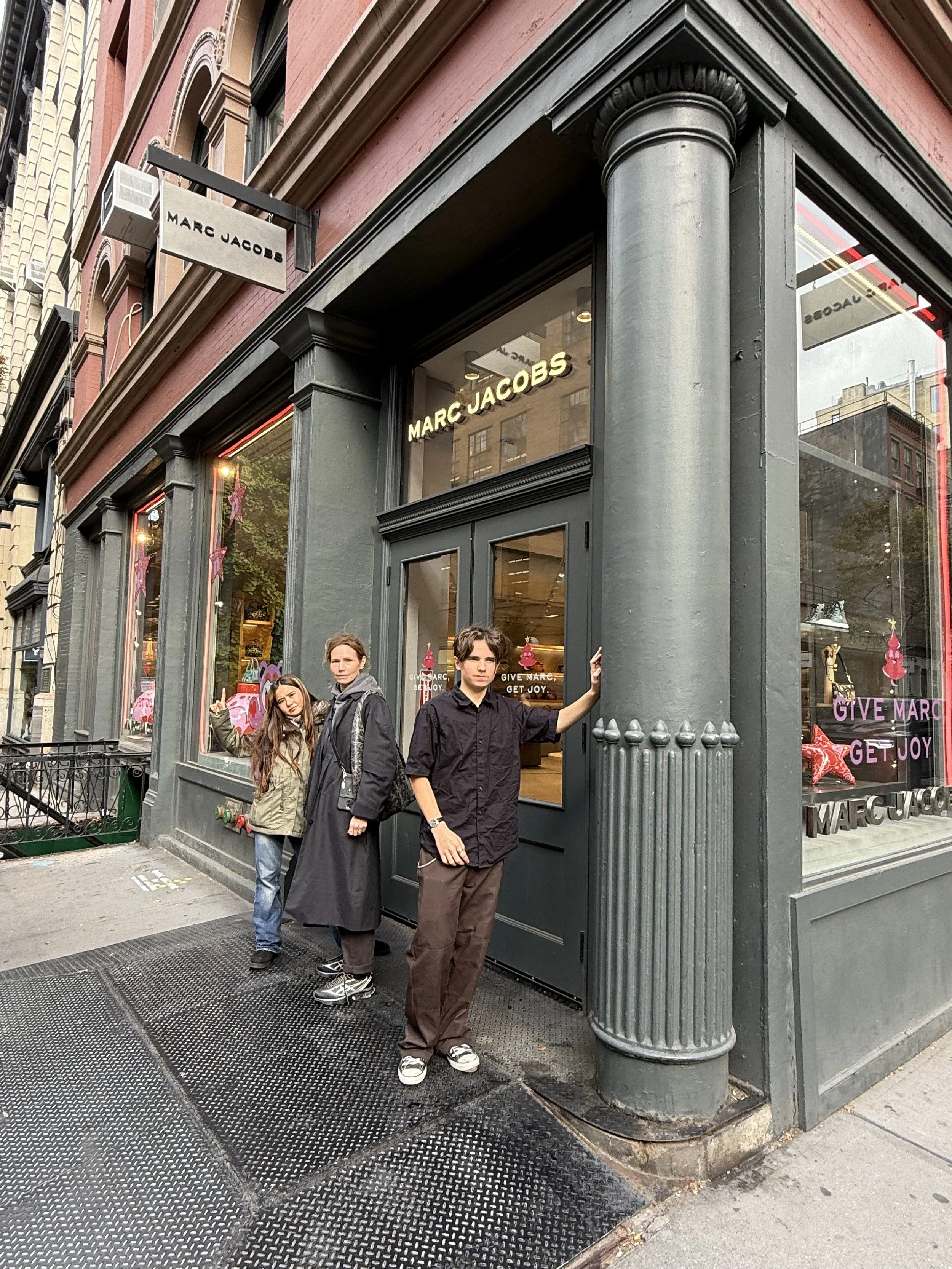 «FOOD we love you No.5 (NYC 2026), Hommage to Gordon Matta-Clark» (Åbäke)