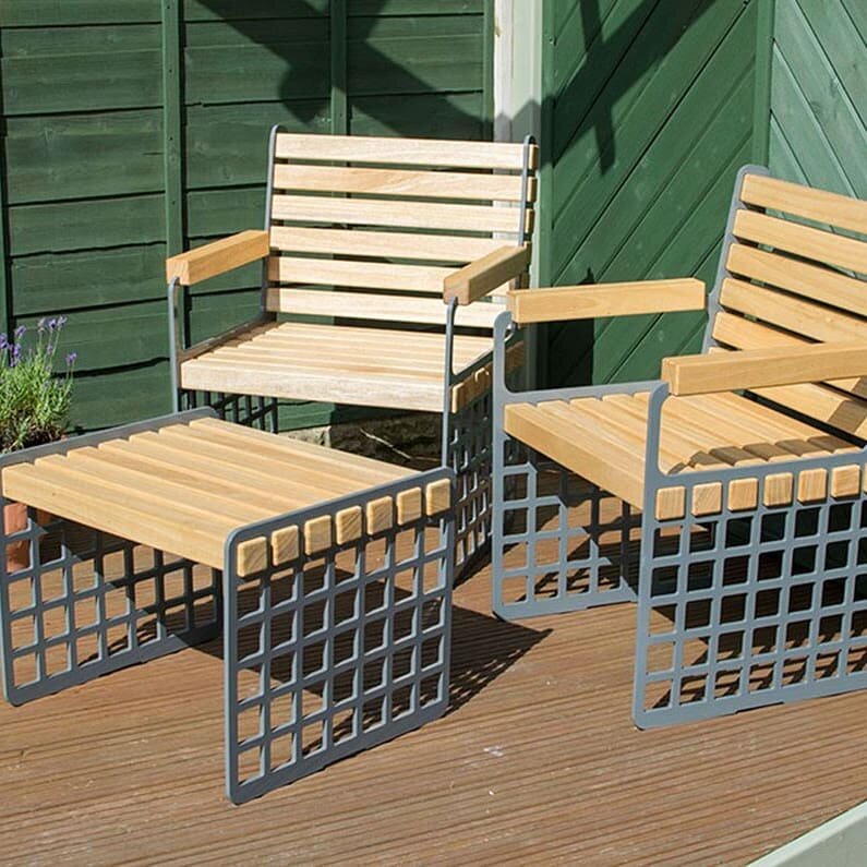 Using different processes, we like to put new twists on vintage ideas, these chairs are a modern twist on the old cast iron frames and timber slat designs. Perfect for permanent seating or street furniture.

If you like them, please enquire as these 