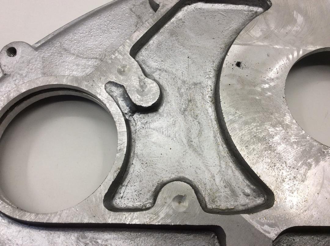 GRIFFON INNER CHAIN CASE.jpg
