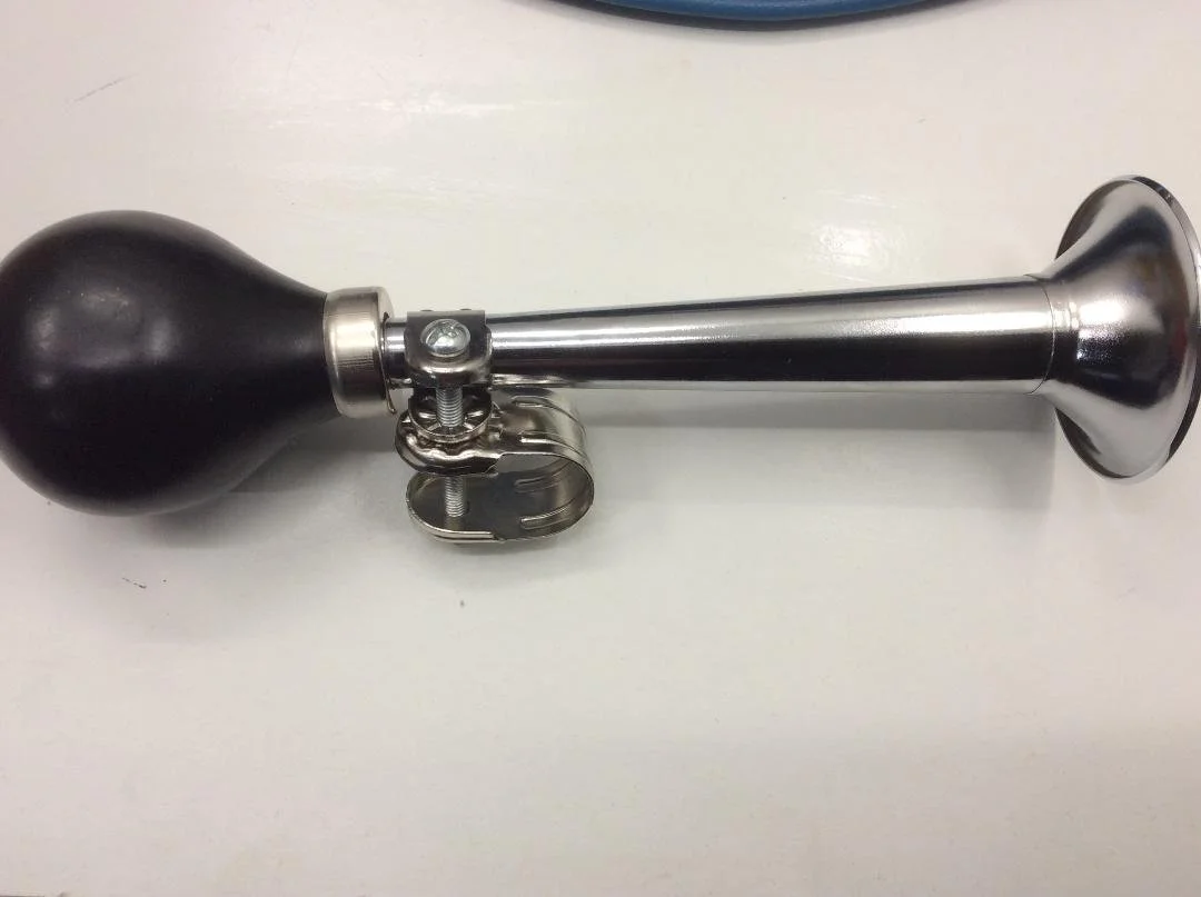 BULB HORN (Reproduction) GREEVES PART NUMBER M2/X153 — British Bikes 1970