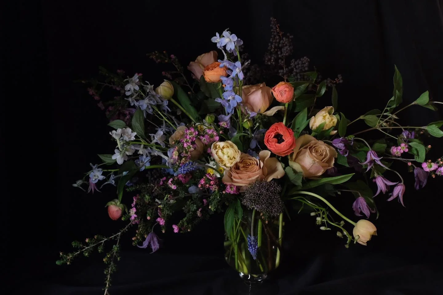 Everyday arrangements available in the shop, along with some new monthly and weekly subscription options! Link in bio.
.
.
.
.
.
#slcflorist #utahweddings #weddingfloristutah #saltlakeflorist #saltlakefloral #saltlakeflowers