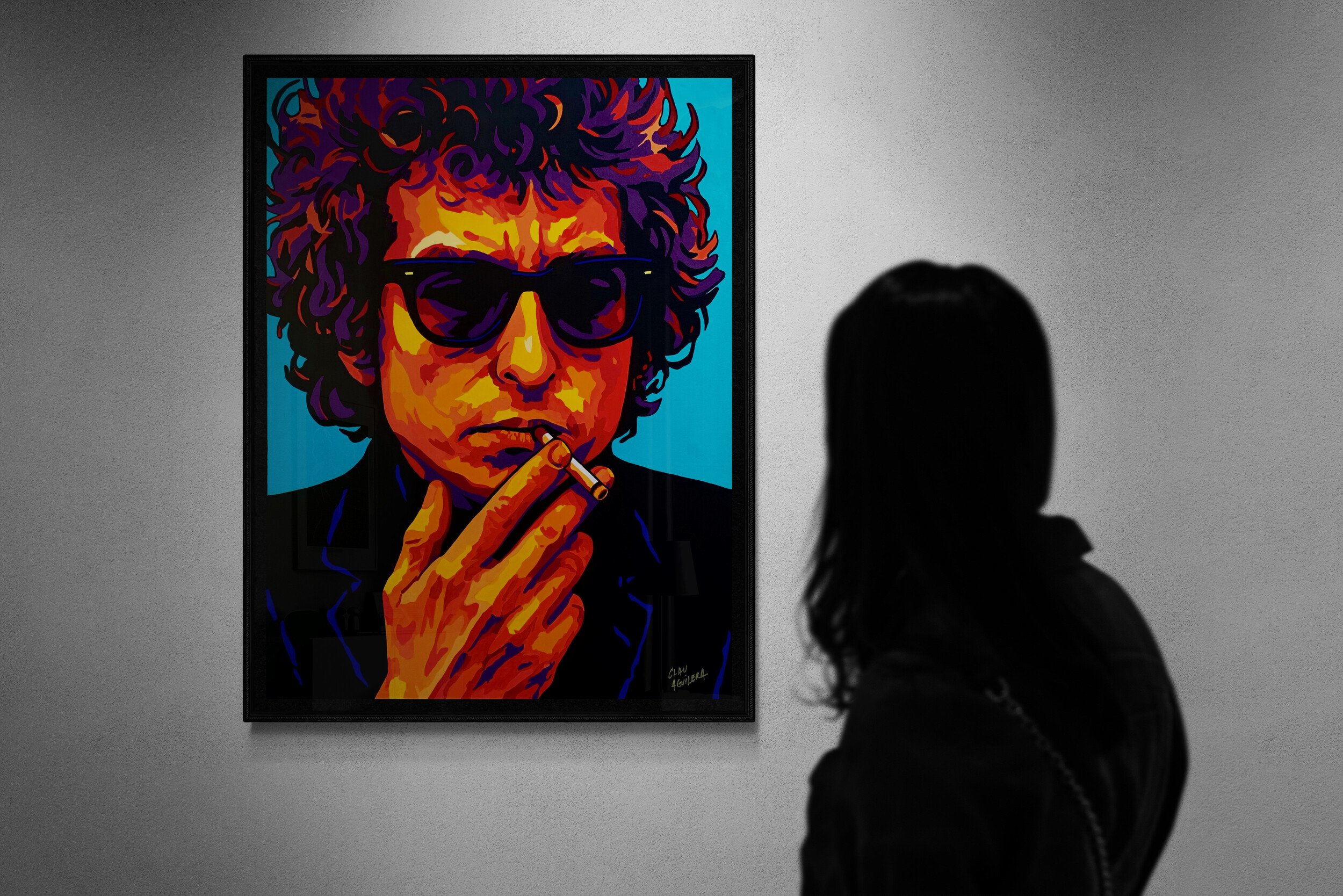 woman-looking-at-gallery-wall.jpg