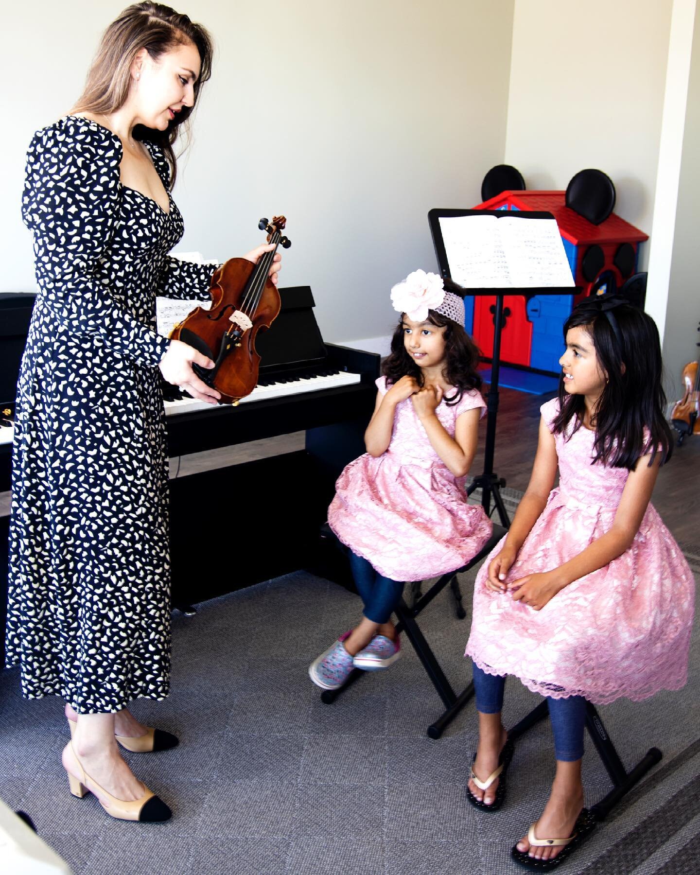 We have created a unique system where each lesson will work on a variety of skills, such as listening, observing and communicating. 

Vancouver Island Conservatory of Music &amp; Arts offers one-on-one private classes and group lessons for more infor