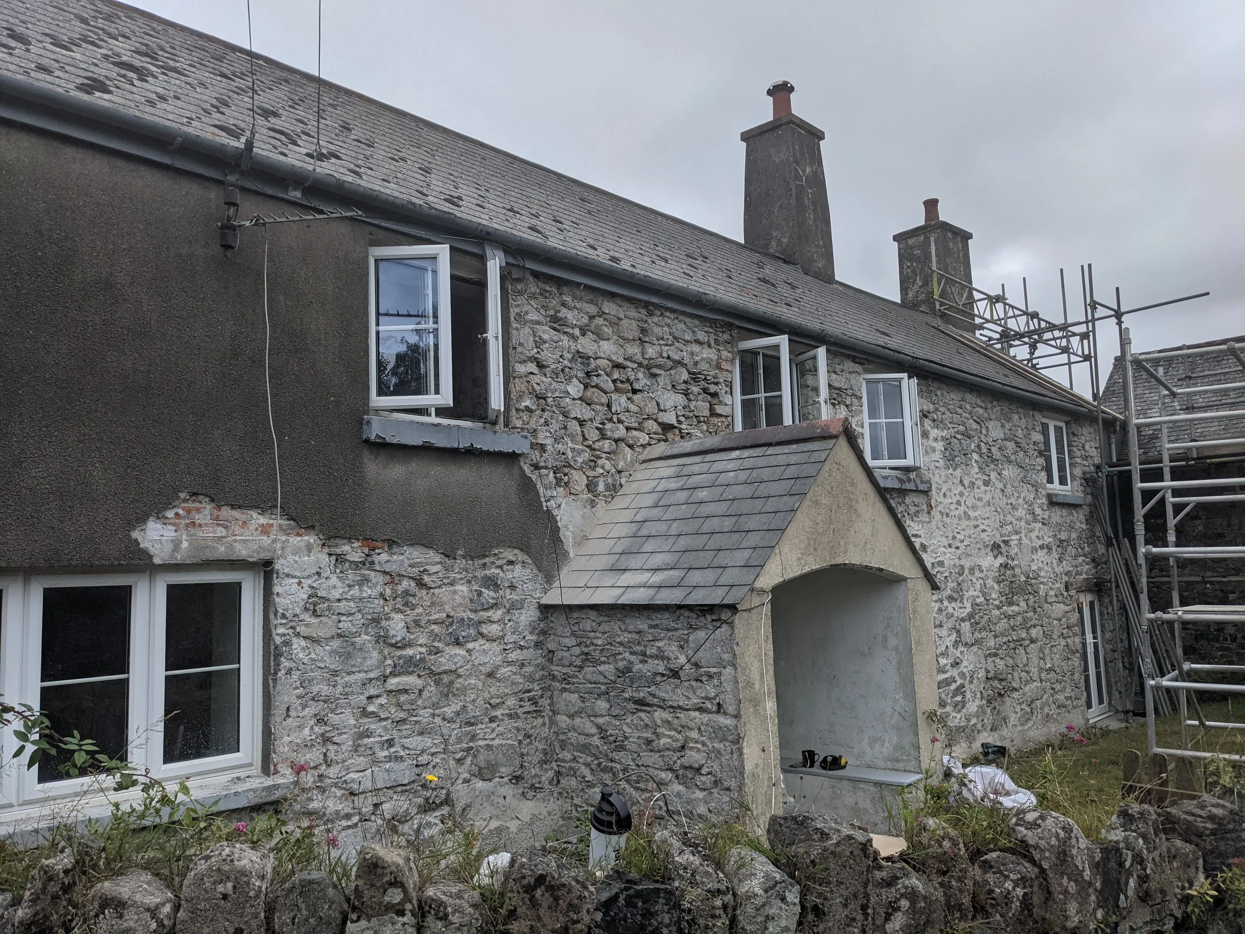 Taking cement render off