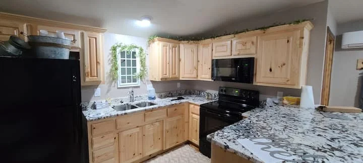 Lovely Lake Condo (6 guest)