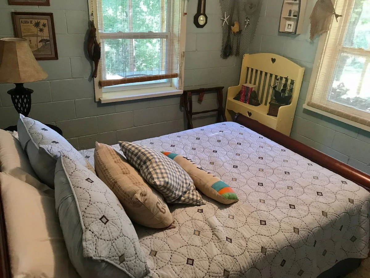 Lake View Marina Home (4 guest)