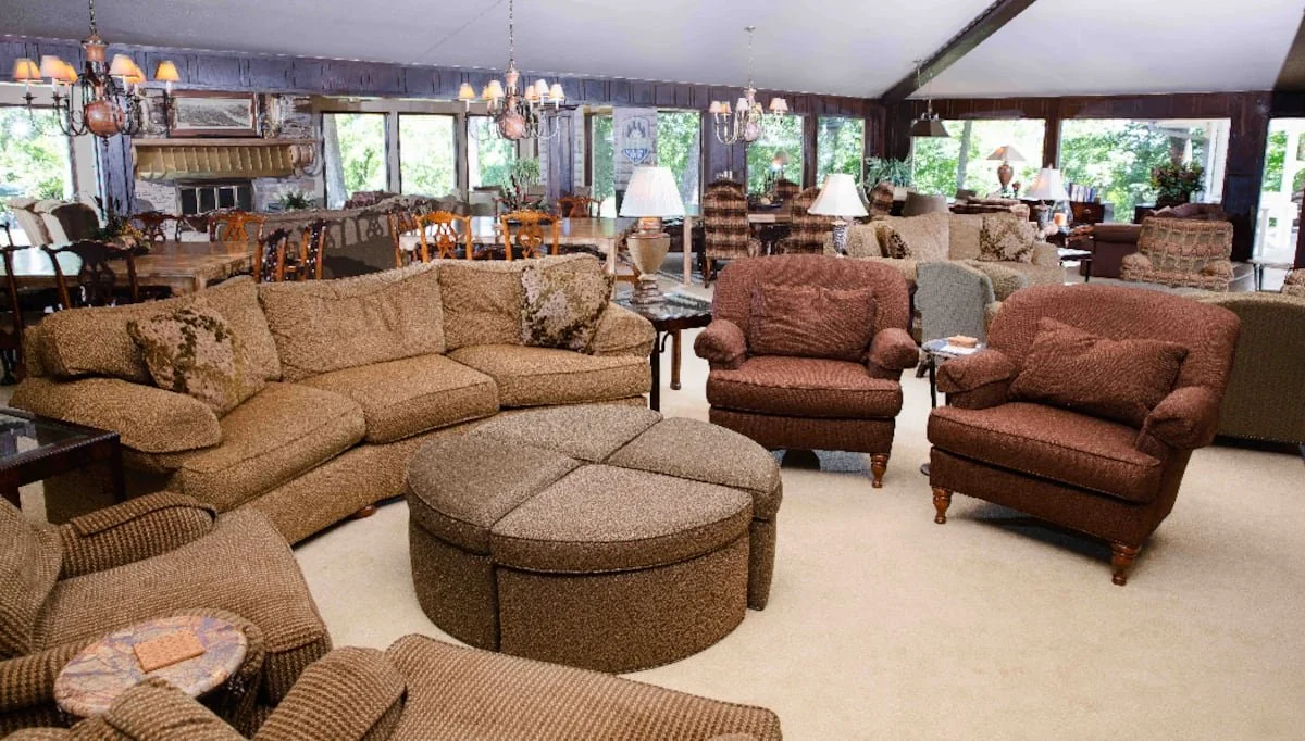 Lake Tenkiller property with lakeview and dock (16 guest)