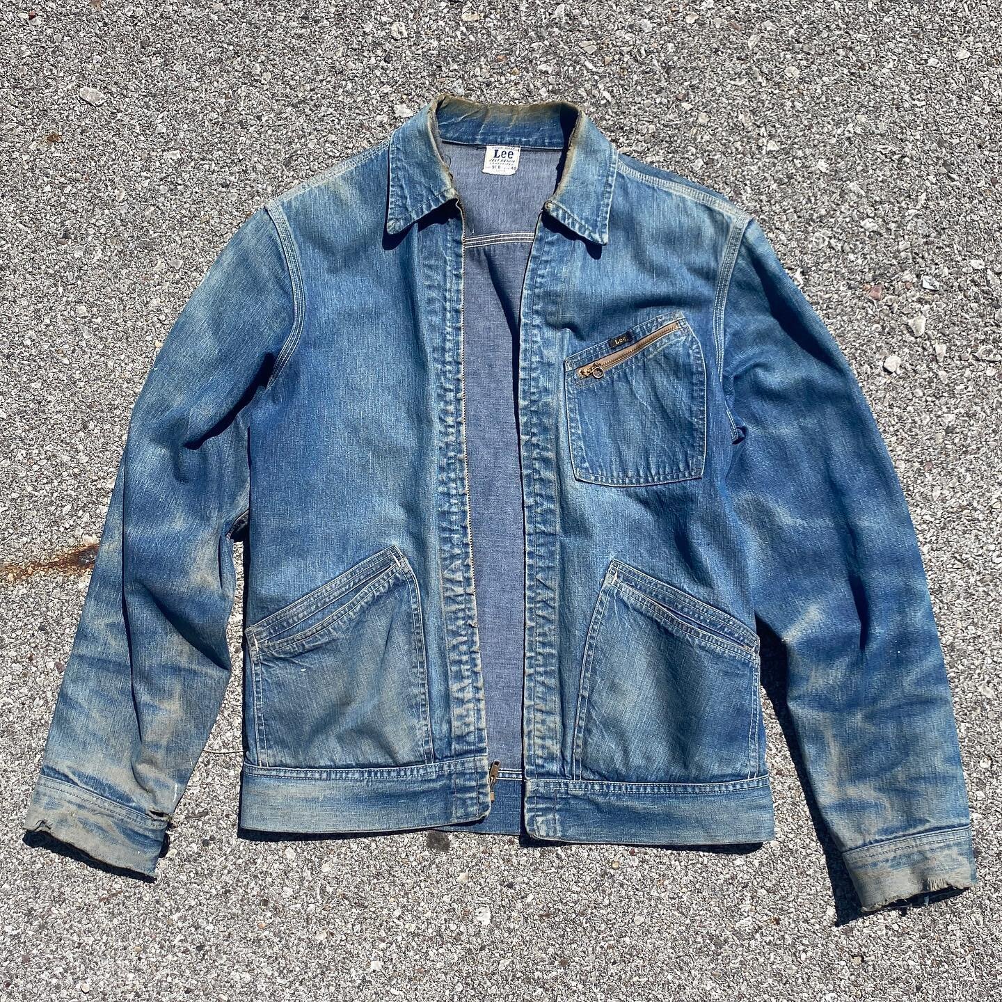 Dreeeeamy Lee 91-B 1940s/50s Jelt denim jacket in a 40 long available now! #leejeltdenim #lee91b #40sdenim #50sdenim #hdleecompany #jeltdenim #fader