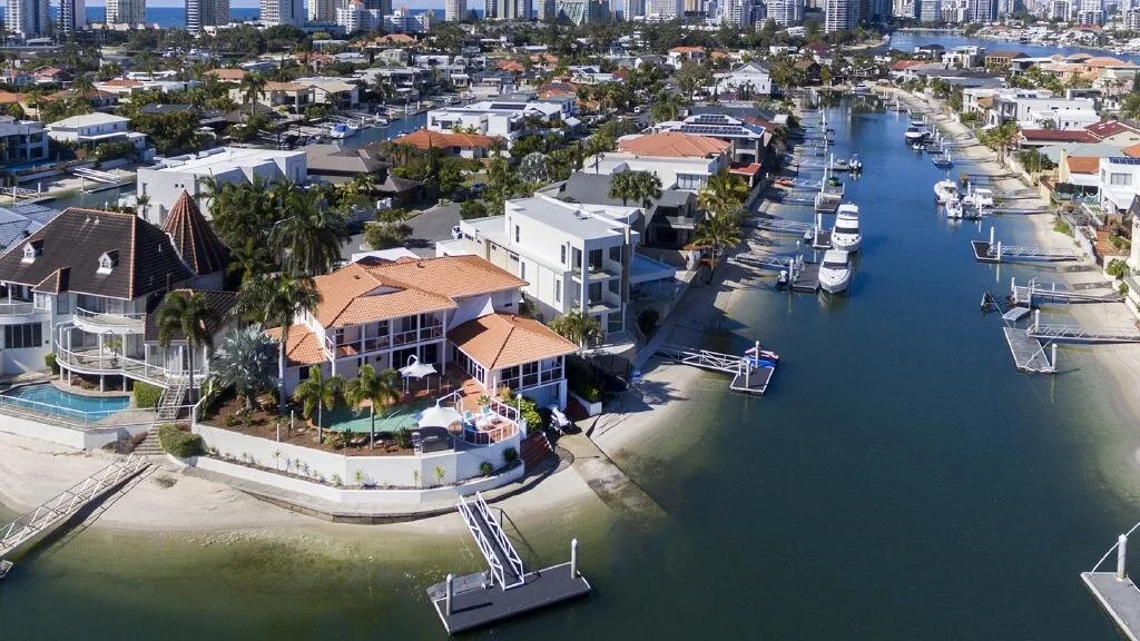 Gold Coast Mayor Tate lists slice of paradise