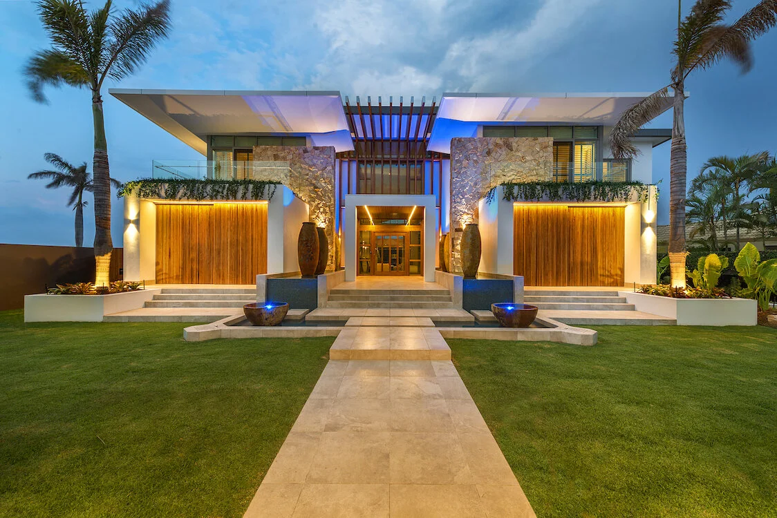 Luxurious Sanctuary Cove mansion to go under the hammer at The Event