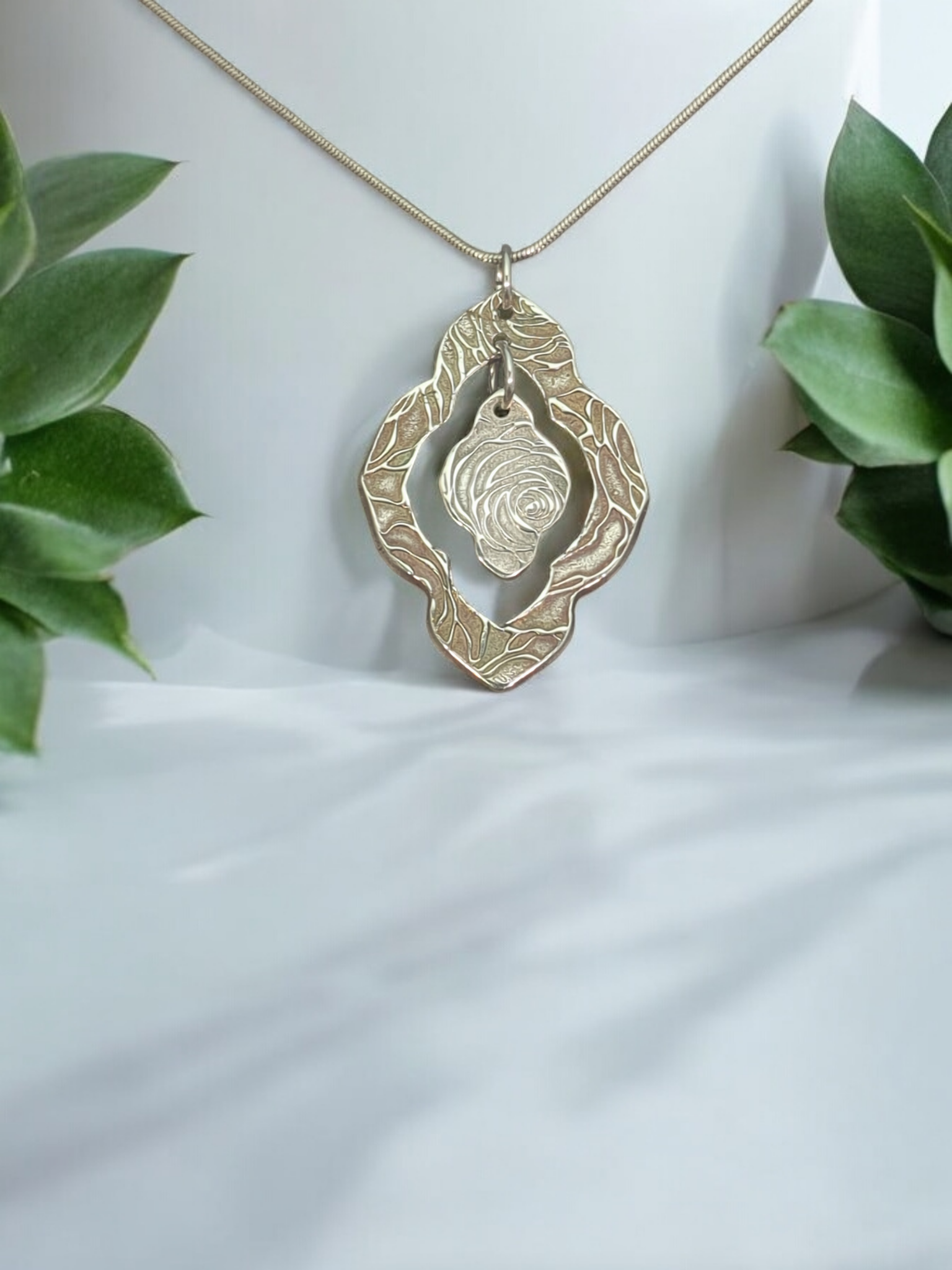 Mehndi Frame Pendant