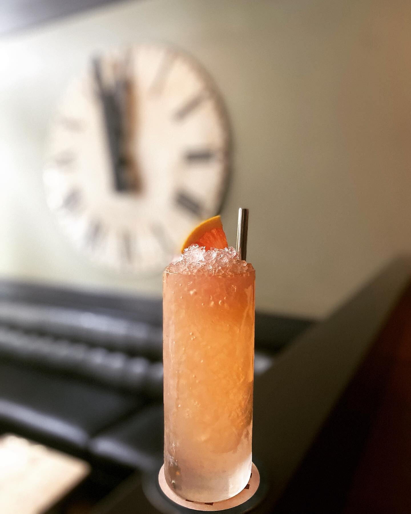 New week new cocktail !

- La Tequilera
Lo siento tequila
grapefruit
Cointreau
Topo chico