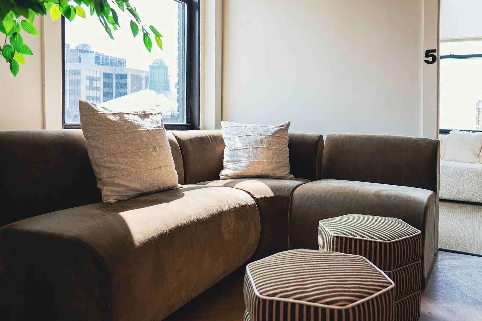 In-Person vs. Telehealth Therapy in Brooklyn: Choosing What Fits Your NYC Schedule