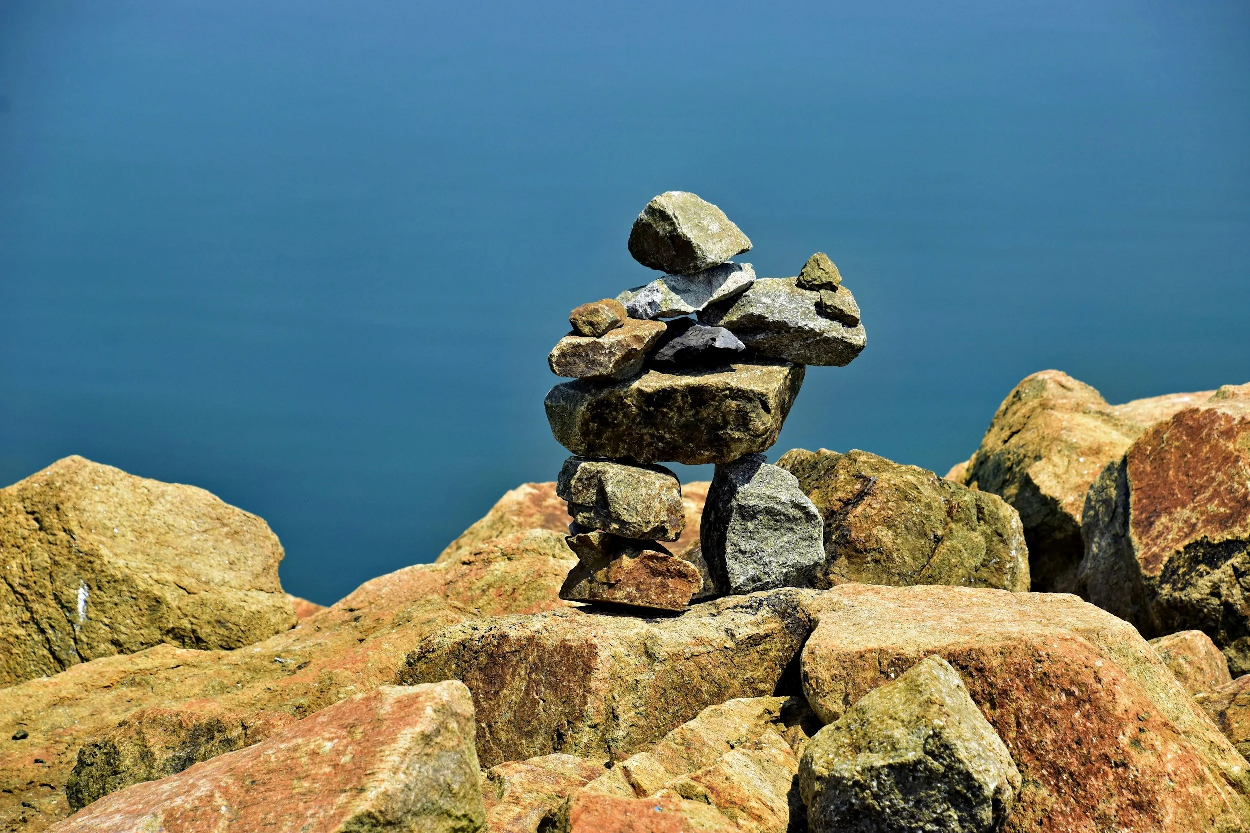 Rocks piled in the shape of an orator.