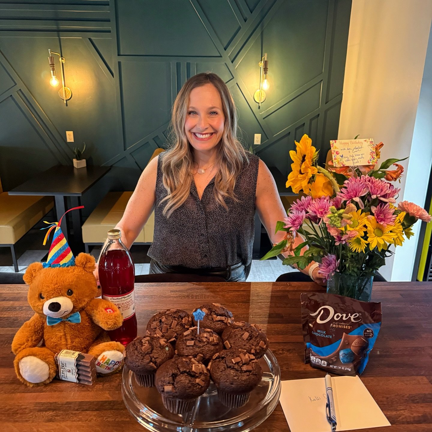 Muffins and flowers 💐 for Kelli! 

We are wishing our very own Kelli Davis a happy birthday today! If you see her around, give her something yellow (her favorite color), and please refrain from attempting to give her birthday spankings.. HR will be 