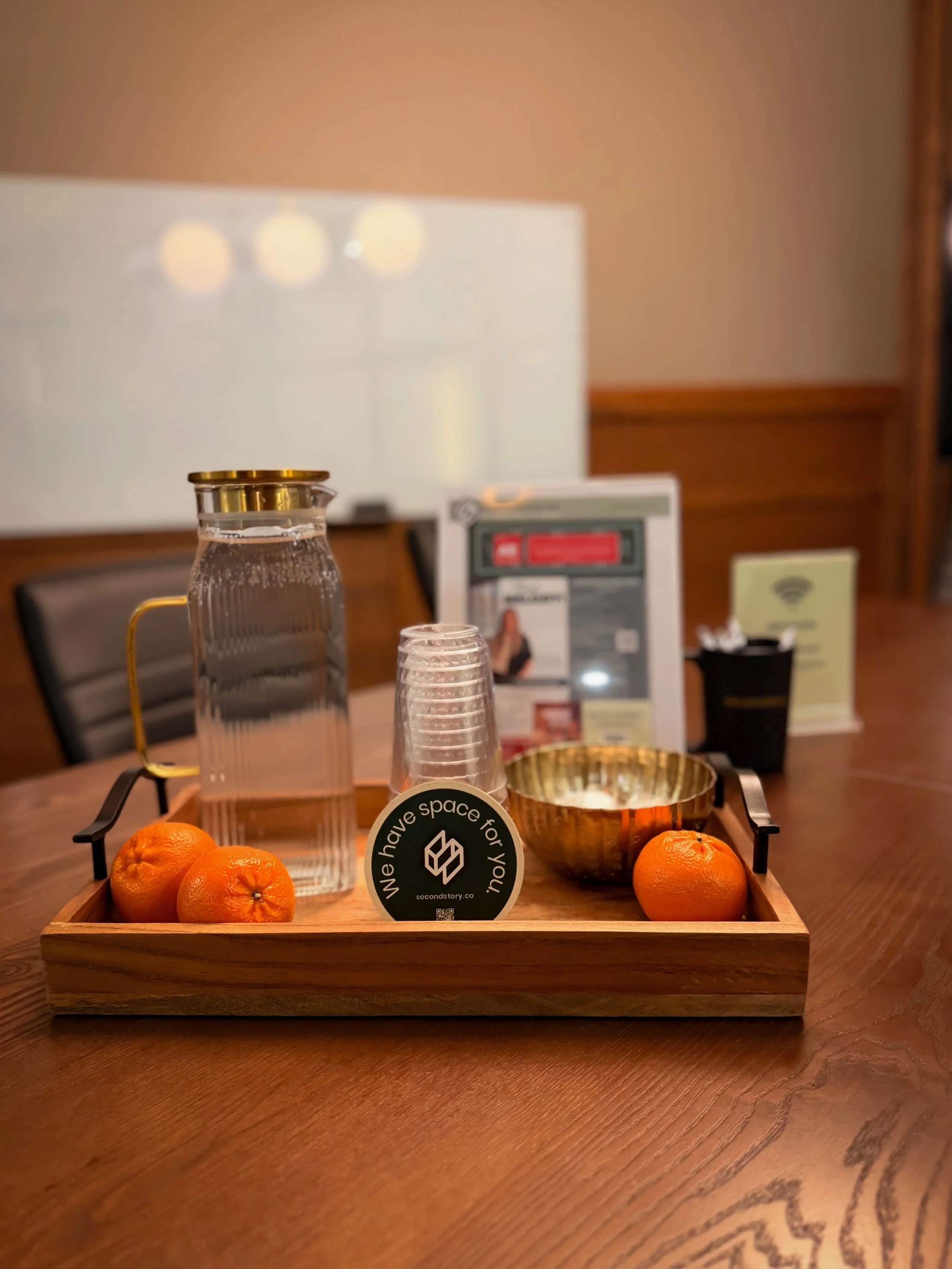 Casual Fridays

Ok, so it&rsquo;s still hot outside, but we are here for the fall vibes! 

#office #coworkingspace #fall #orange