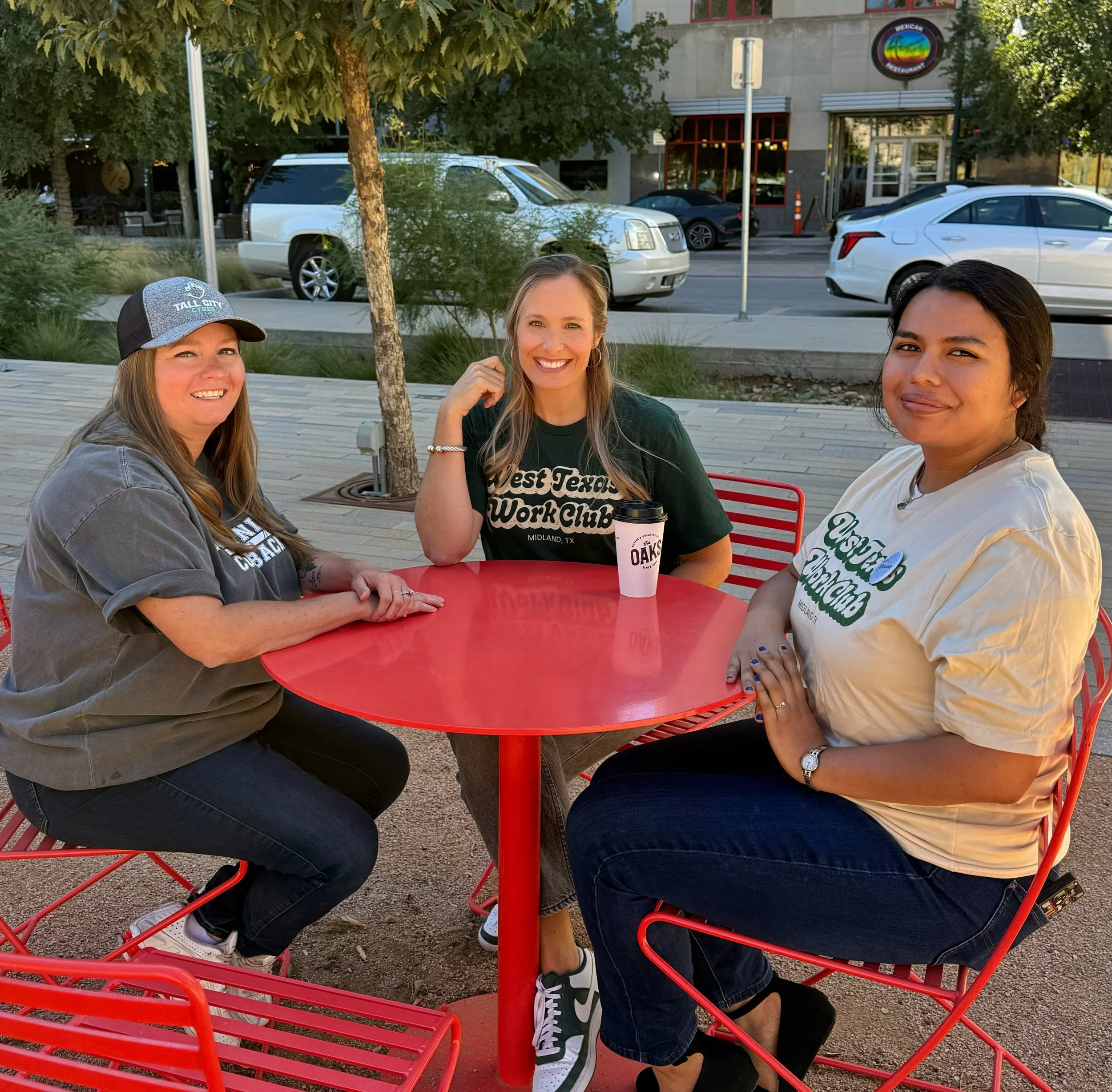 First day of October!! 👻 

Pumpkin spice from @theoakscoffeecreativeco ✅

Enjoying the weather and beautiful @centennialparkmidland ✅

Making sure our new shirts fit all the vibes! ✅✅✅✅

COMMUNITY IS MAKING A COMEBACK! 

West Texas Work Club (are yo