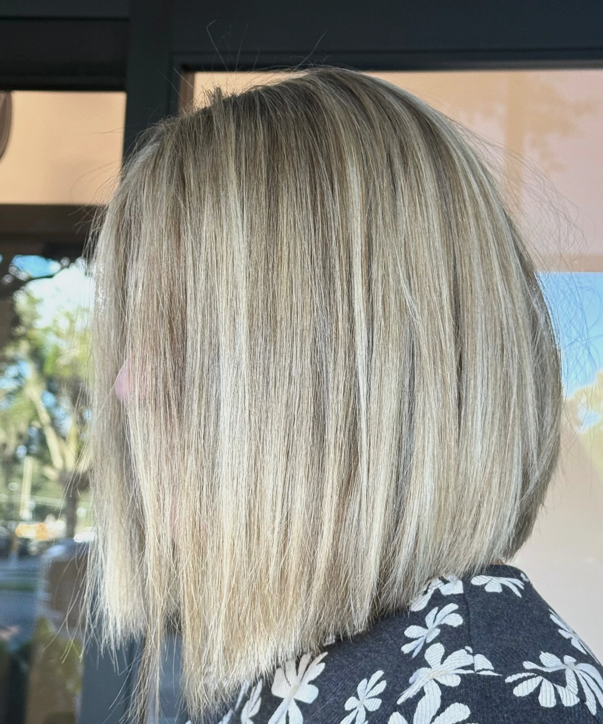 We love a blonde lob for fall 🍂
