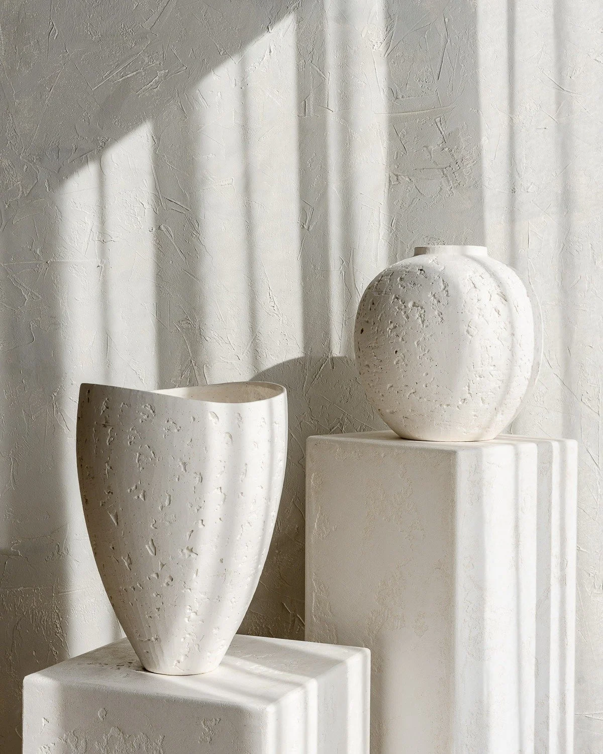Texture that transforms a room

#decor #homedecor #glamhomes #homedecorideas #giftingidea #luxuryrealestate #glamhome #homedesign #home #homeinspo Bella &amp; Blanc  @montageagencies @pure_homewares  @swinggifts_nsw @tandsagencies @luxeagencysocial