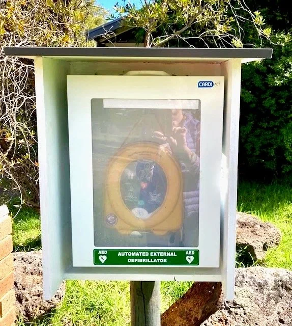 Automatic external defibrillators