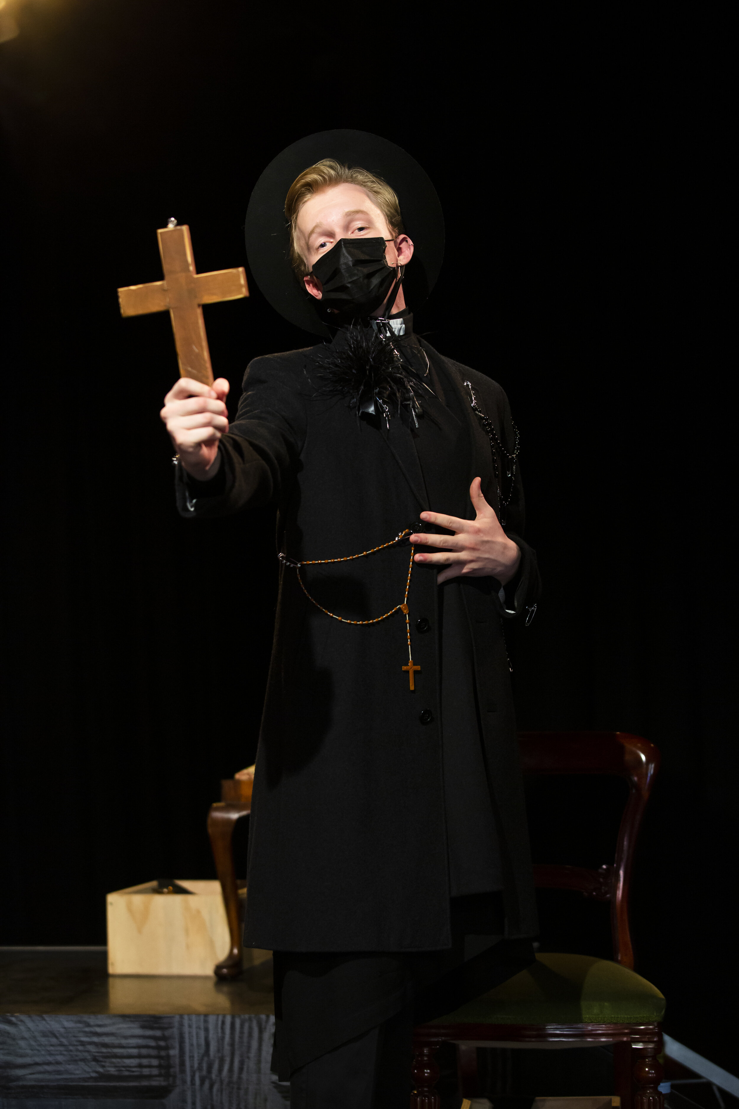 Mystery_of_Edwin_Drood-17.jpg