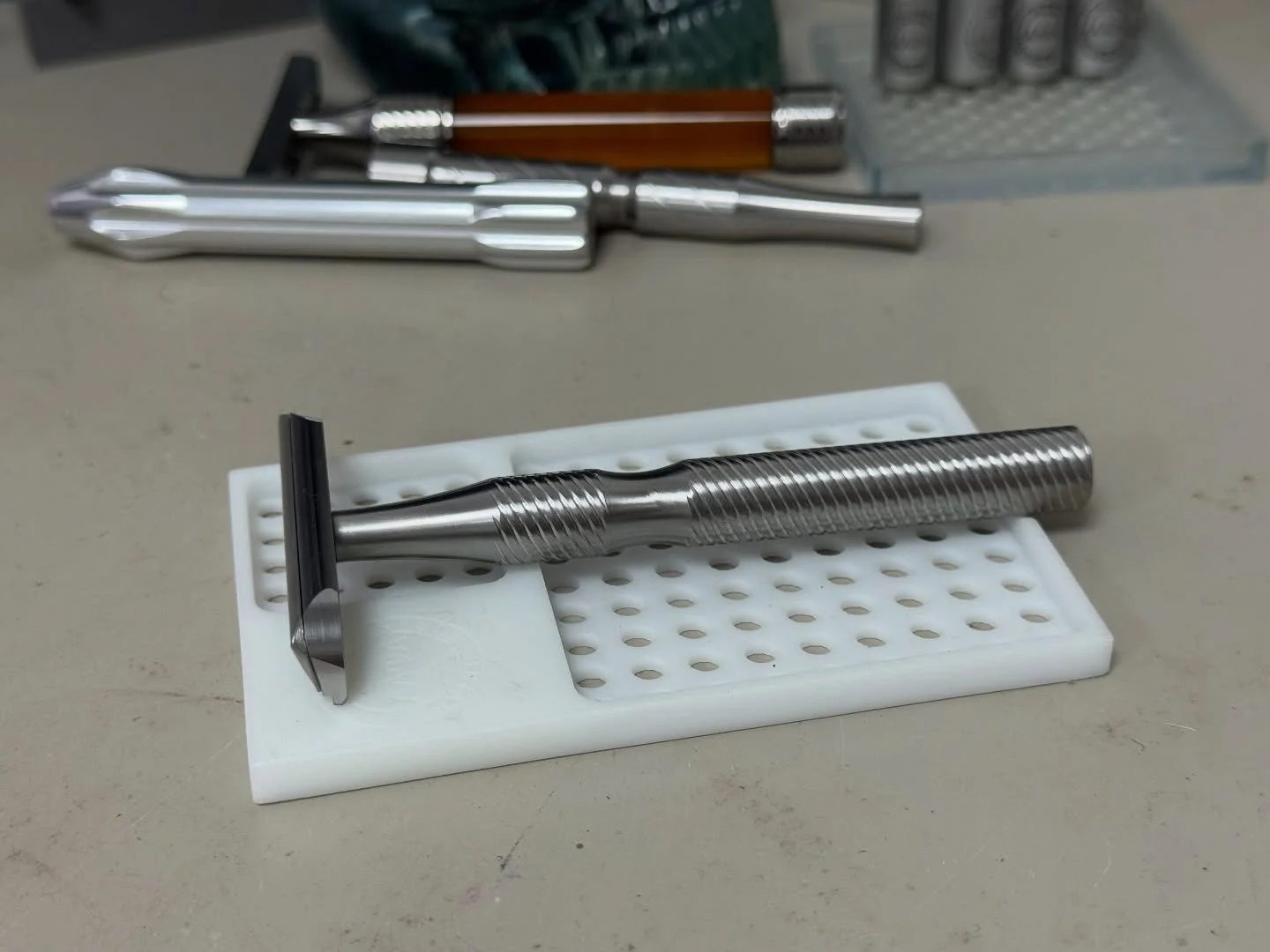 The handle your Vector wishes it had. Perfectly balanced. 21g lighter and awesome.