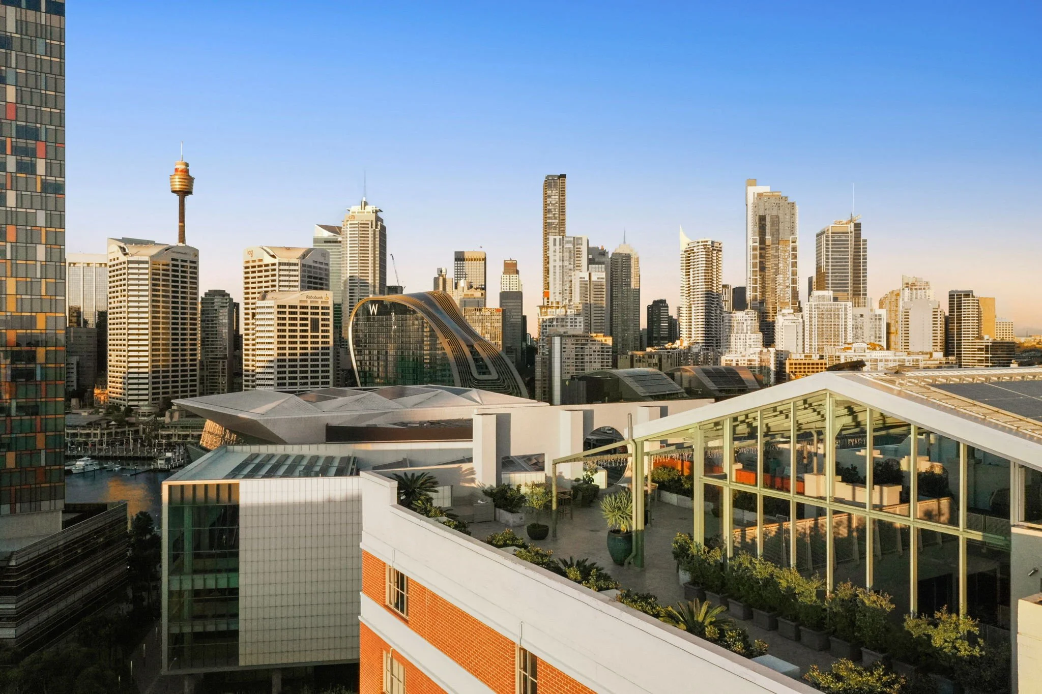 Penthouse 13-243 Pyrmont St, Pyrmont, NSW 2009-3.jpg
