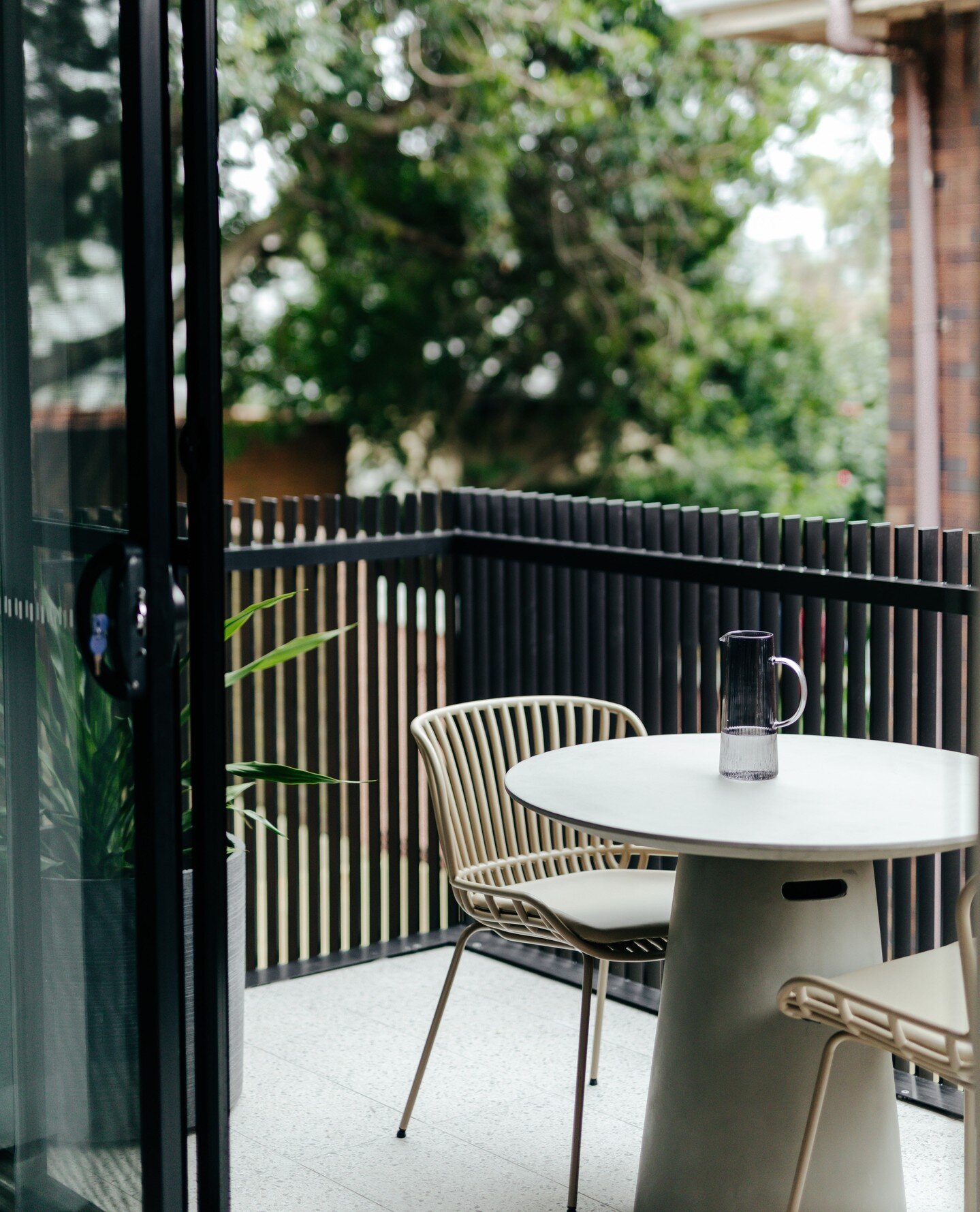 Nothing like the peace and luxury of relaxing in your own private balcony. ⁠
⁠
🏠 Bennett St, Bondi - Apartment 7