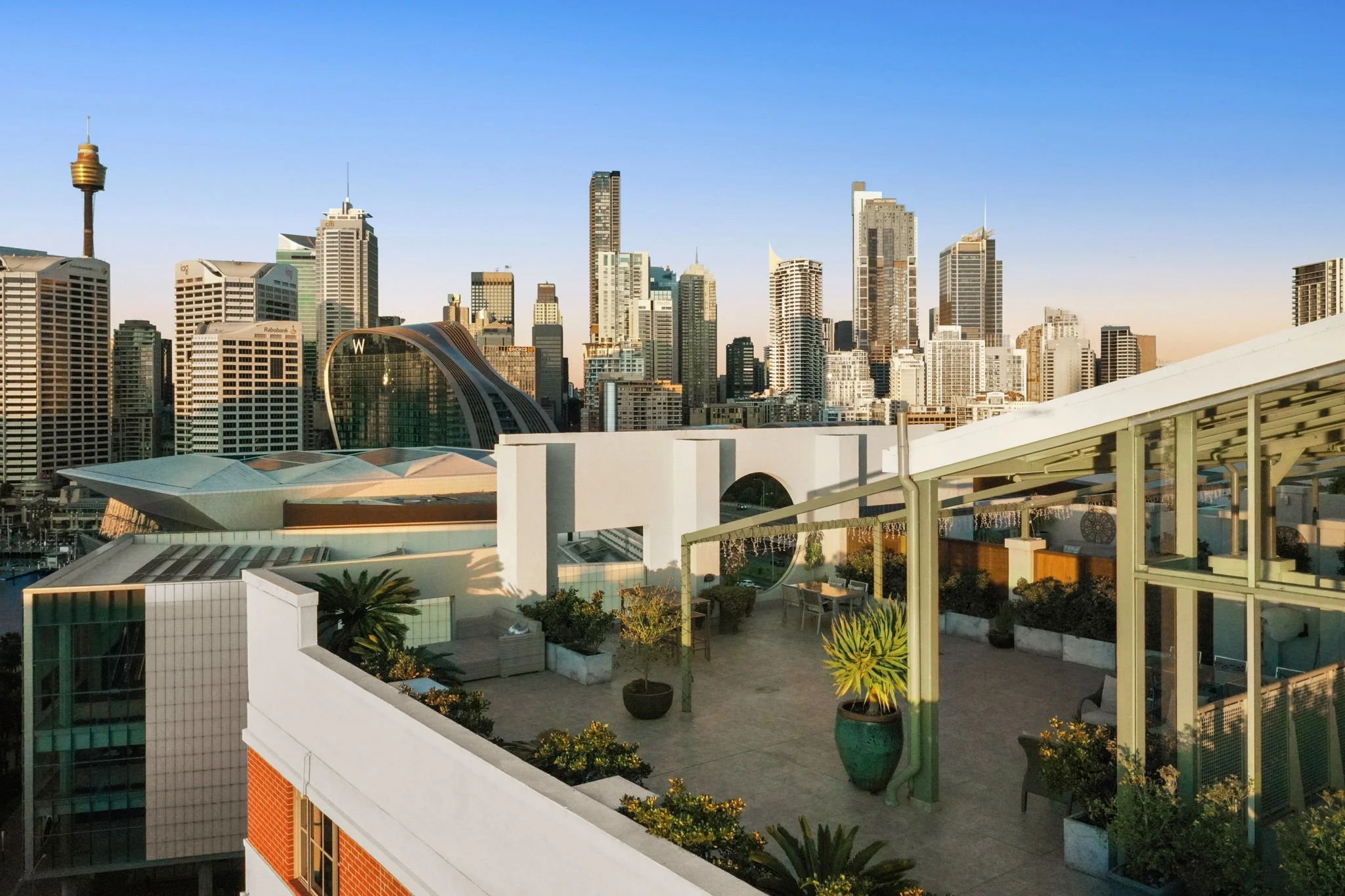 Penthouse 13-243 Pyrmont St, Pyrmont, NSW 2009-4.jpg