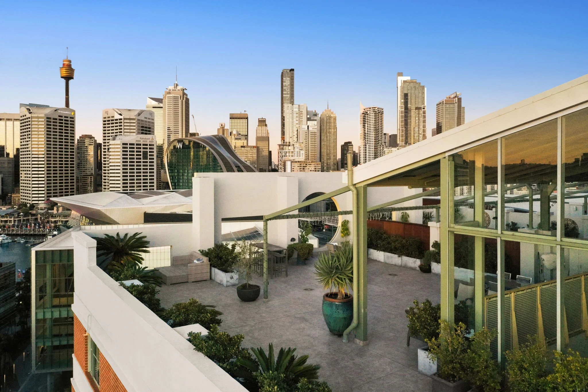 Penthouse 13-243 Pyrmont St, Pyrmont, NSW 2009-5.jpg