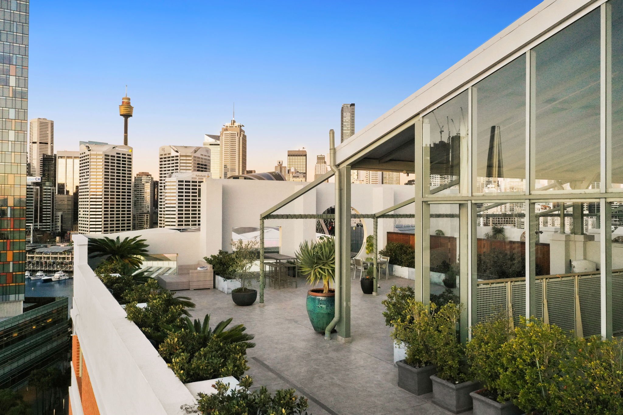 Penthouse 13-243 Pyrmont St, Pyrmont, NSW 2009-6.jpg