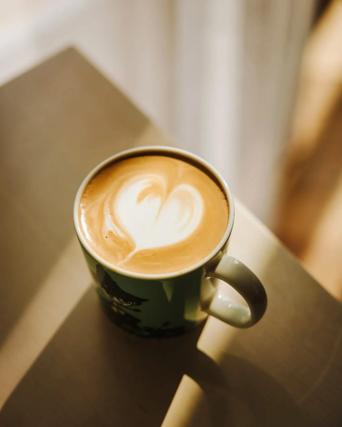 p&auml;ike 🤝🏻 kohv 🤝🏻 nuuskm&otilde;mmik

Kodus on k&otilde;ige parem (kohv)! 🤍