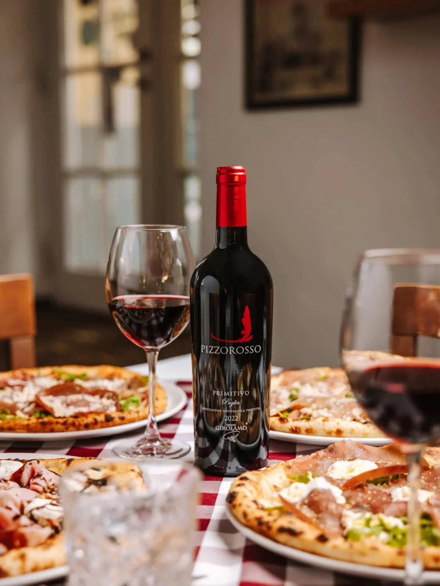 Uus restoran portfoolios ✅ Ehk k&auml;isin kuu aega tagasi esimest korda pildistamas Tartu &uuml;hes k&otilde;ige legendaarsemas Itaalia restoranis @ladolcevitatartu.

Muideks, mul olid enne pildistama minekut sellised imelikud kahetised tunded, moti