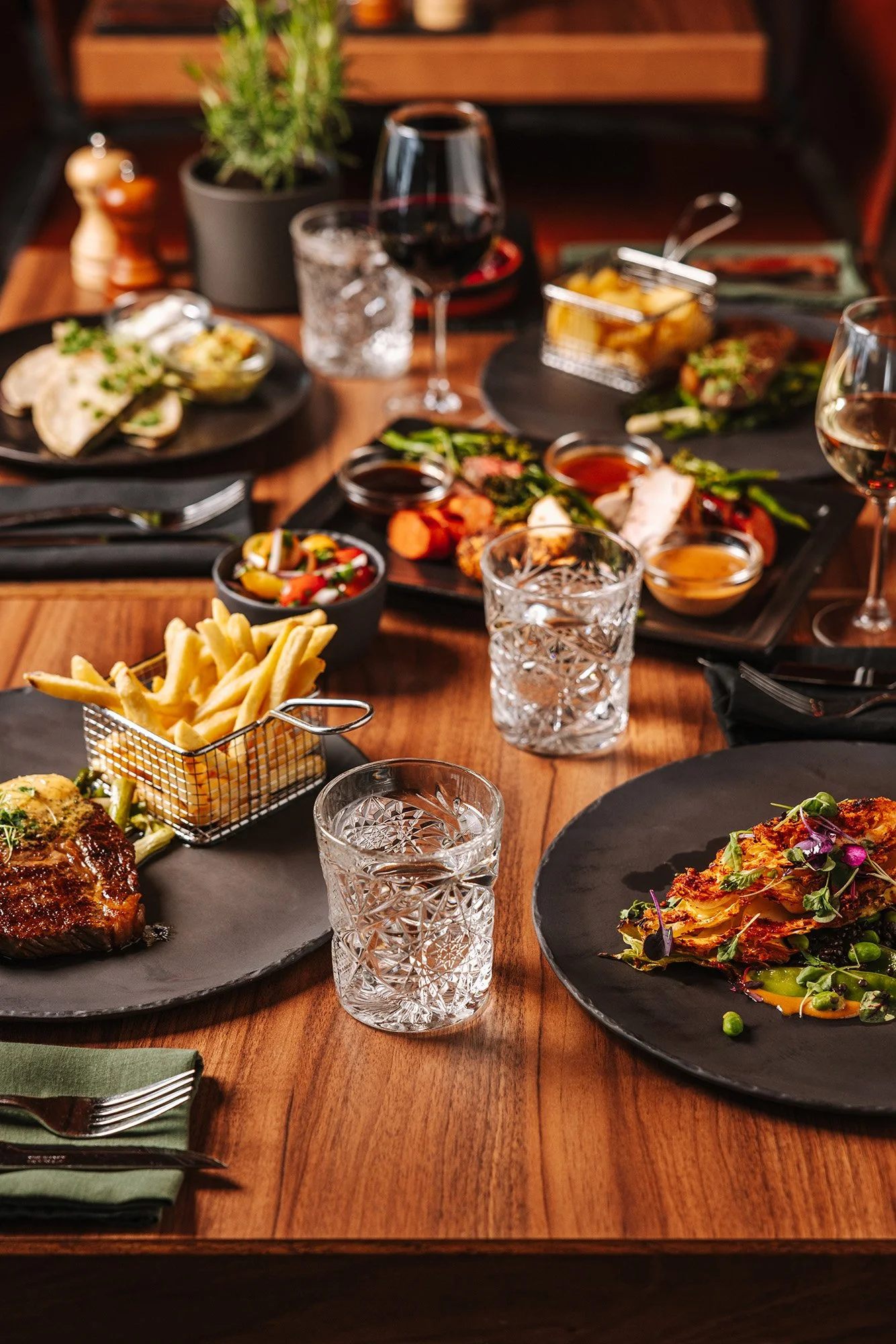 grillhouse-04.26-lauraoro-web-13.jpg