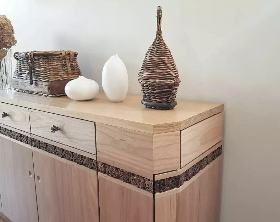 When the client is mama @atticusshmatticus , 
and mama is a damn good stylist.

Basketry by dear old friend of the family, Liz Souter.
Liz was a true lifelong craftsperson, I was lucky to witness the life of a maker from such a young age.
My heart ge