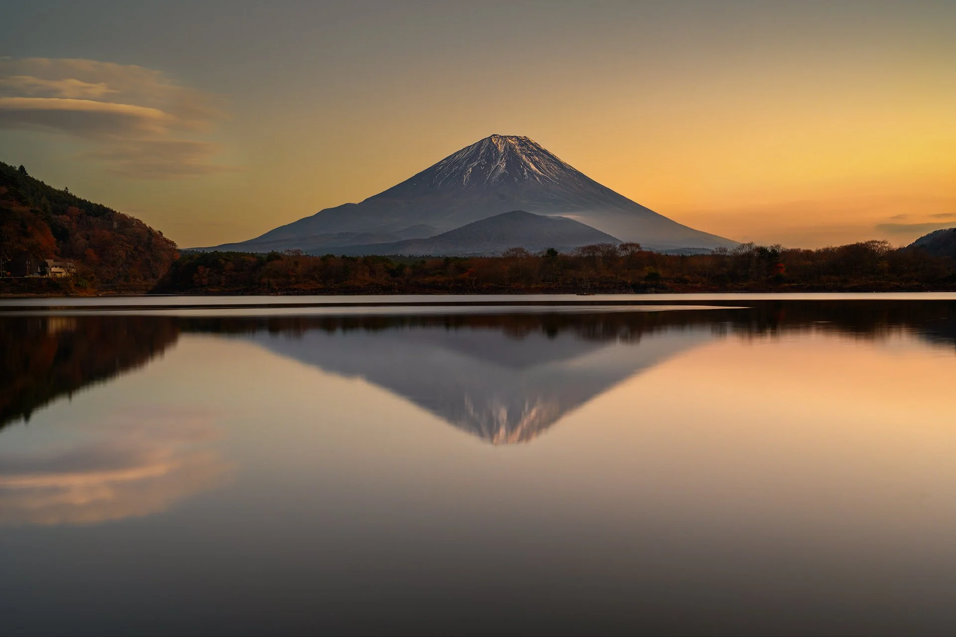 Fuji glow RLG0573-sharpened.jpg