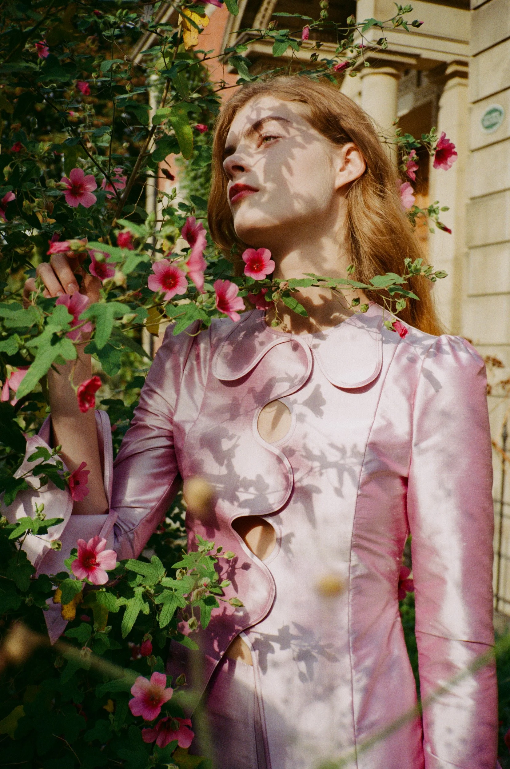 realms-spirit-suit-orchid-pink-silk-side-front-jacket-close-up-final.jpg